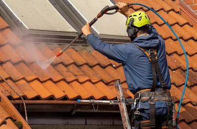 Démoussage et hydrofuge de toiture à Fontès